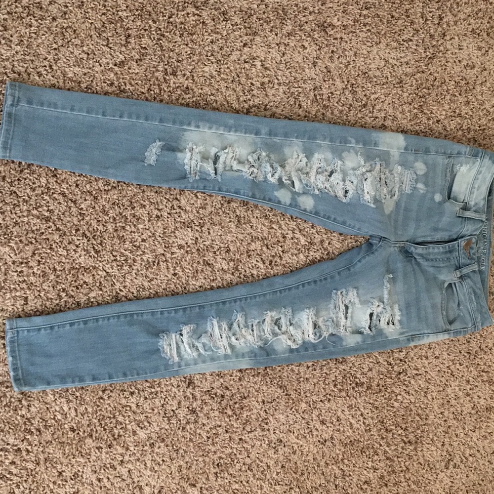 Hi-rise jeans